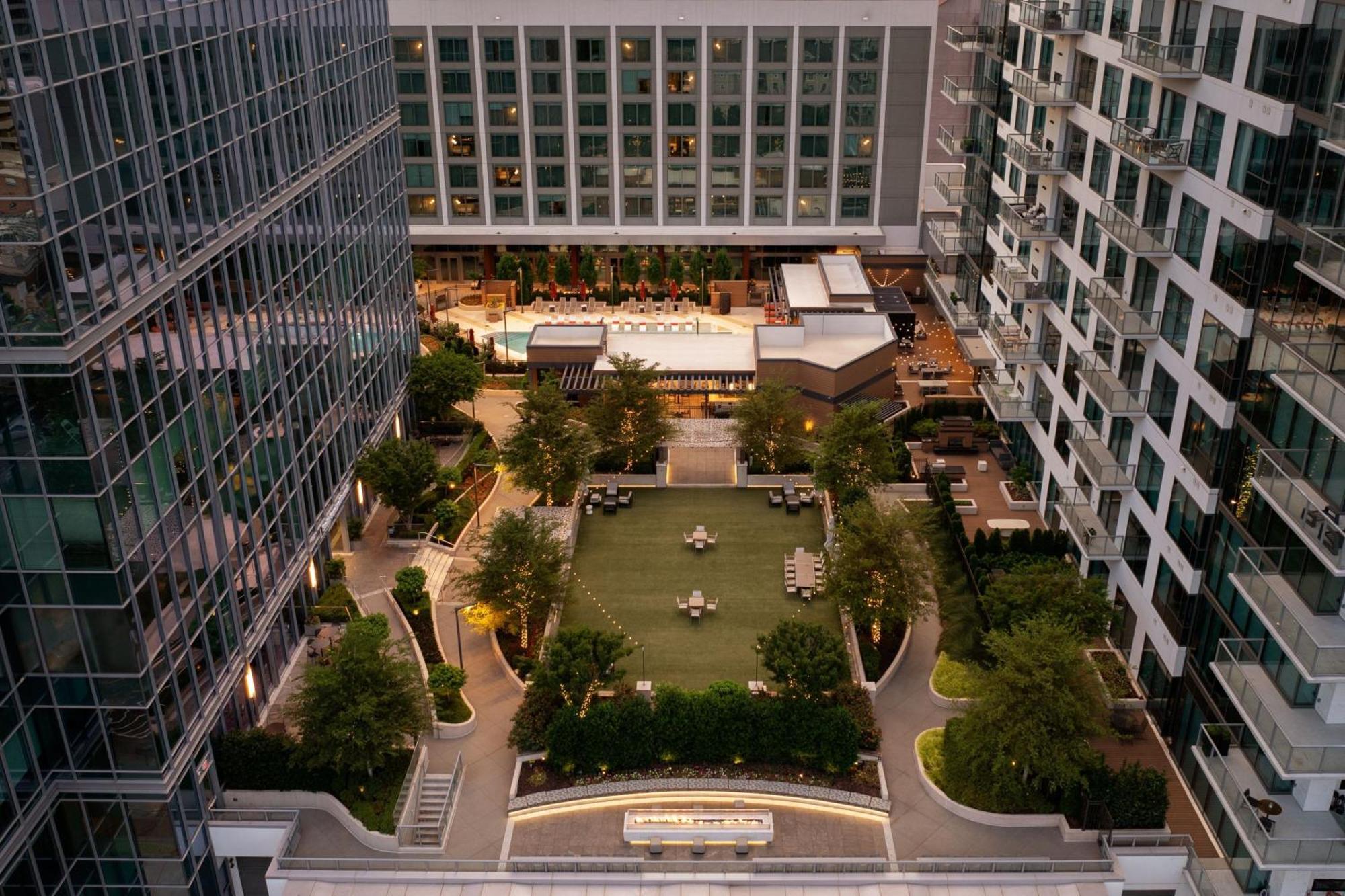 Epicurean Atlanta, Autograph Collection 4*
